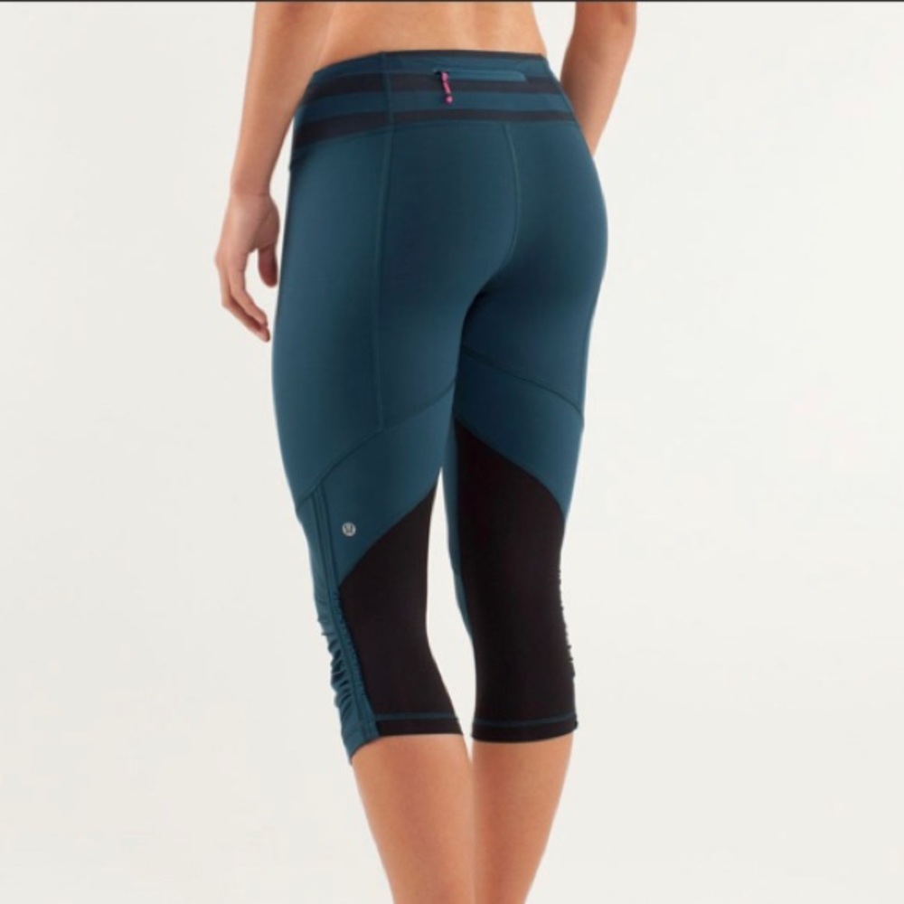 Lululemon Run For Your Life Crop Size 6